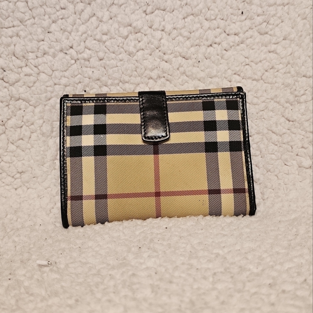 EUC Burberry Fold Wallet - Picture 7 of 7